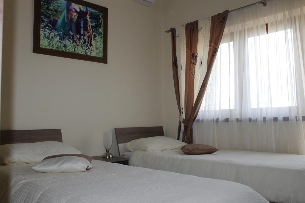 Rooms & Apartment Vinia Bjelovar Quarto foto